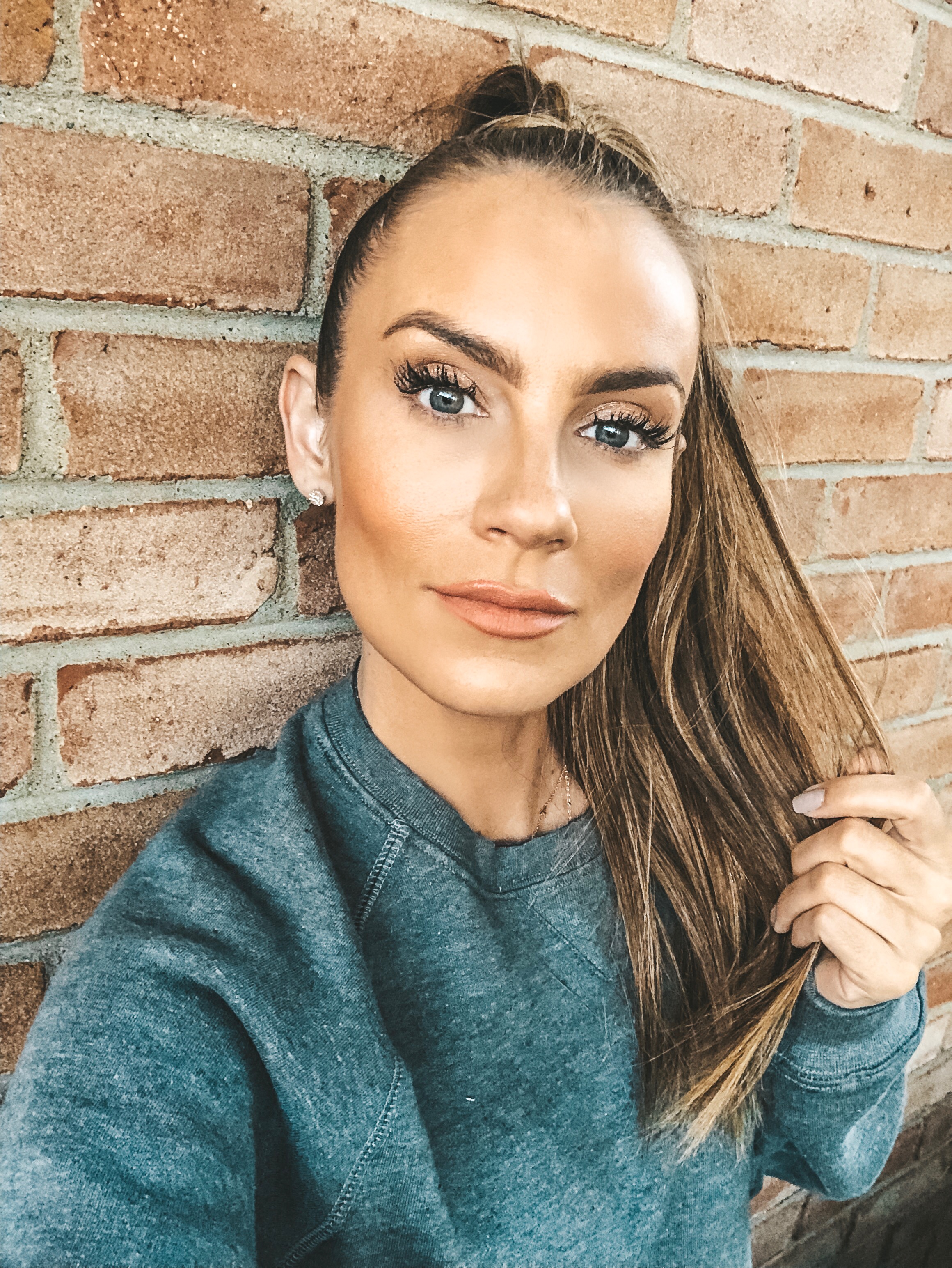 How to Fake Eyelash Extensions angela lanter hello gorgeous beauty blog DIY makeup products