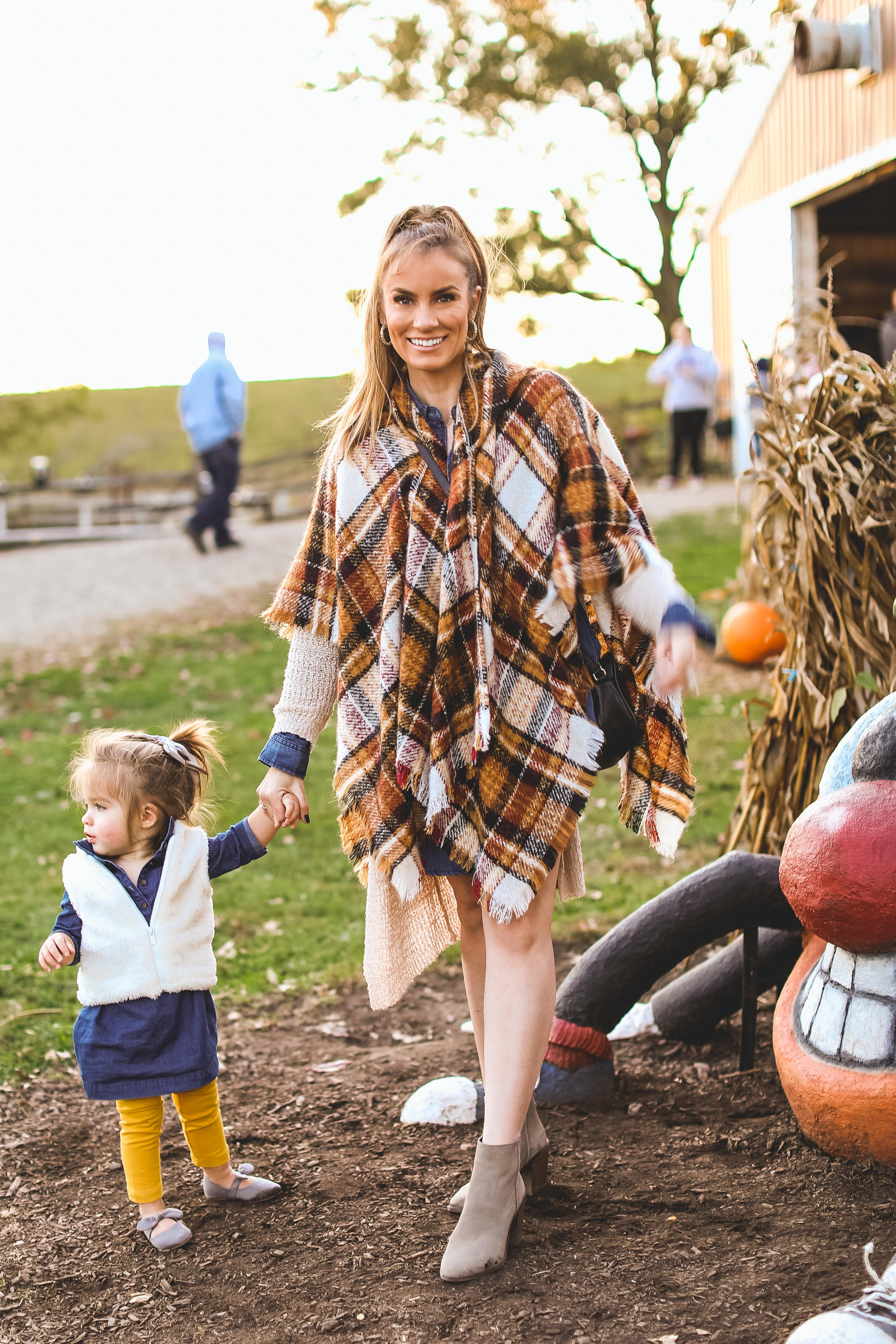 What We Wore to the Pumpkin Patch Casual Fall Outfits angela lanter hello gorgeous