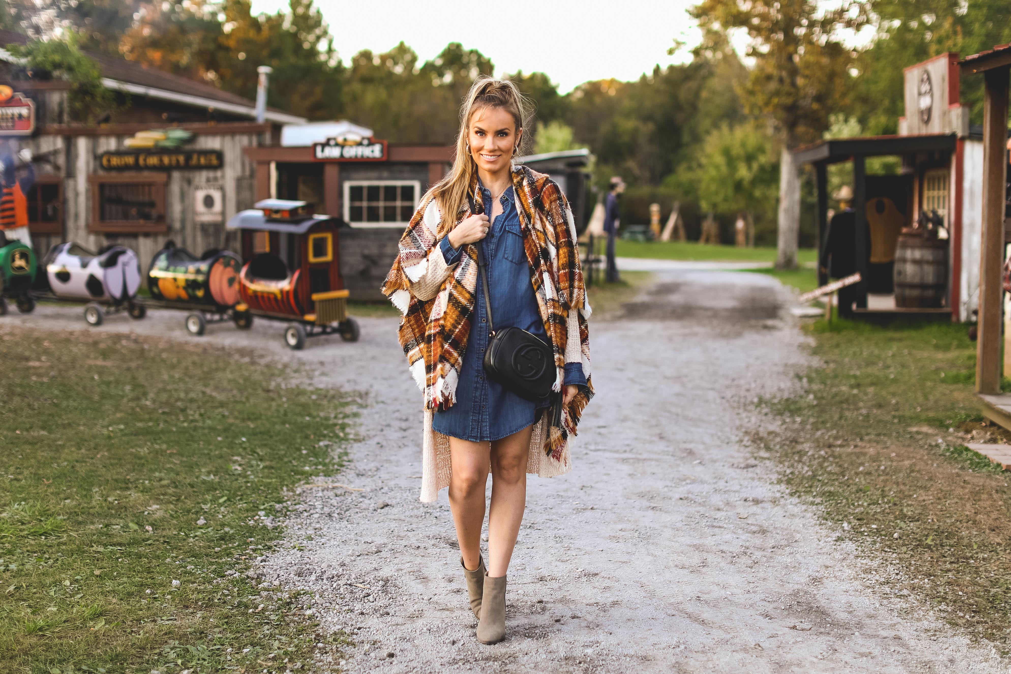 What We Wore to the Pumpkin Patch Casual Fall Outfits angela lanter hello gorgeous