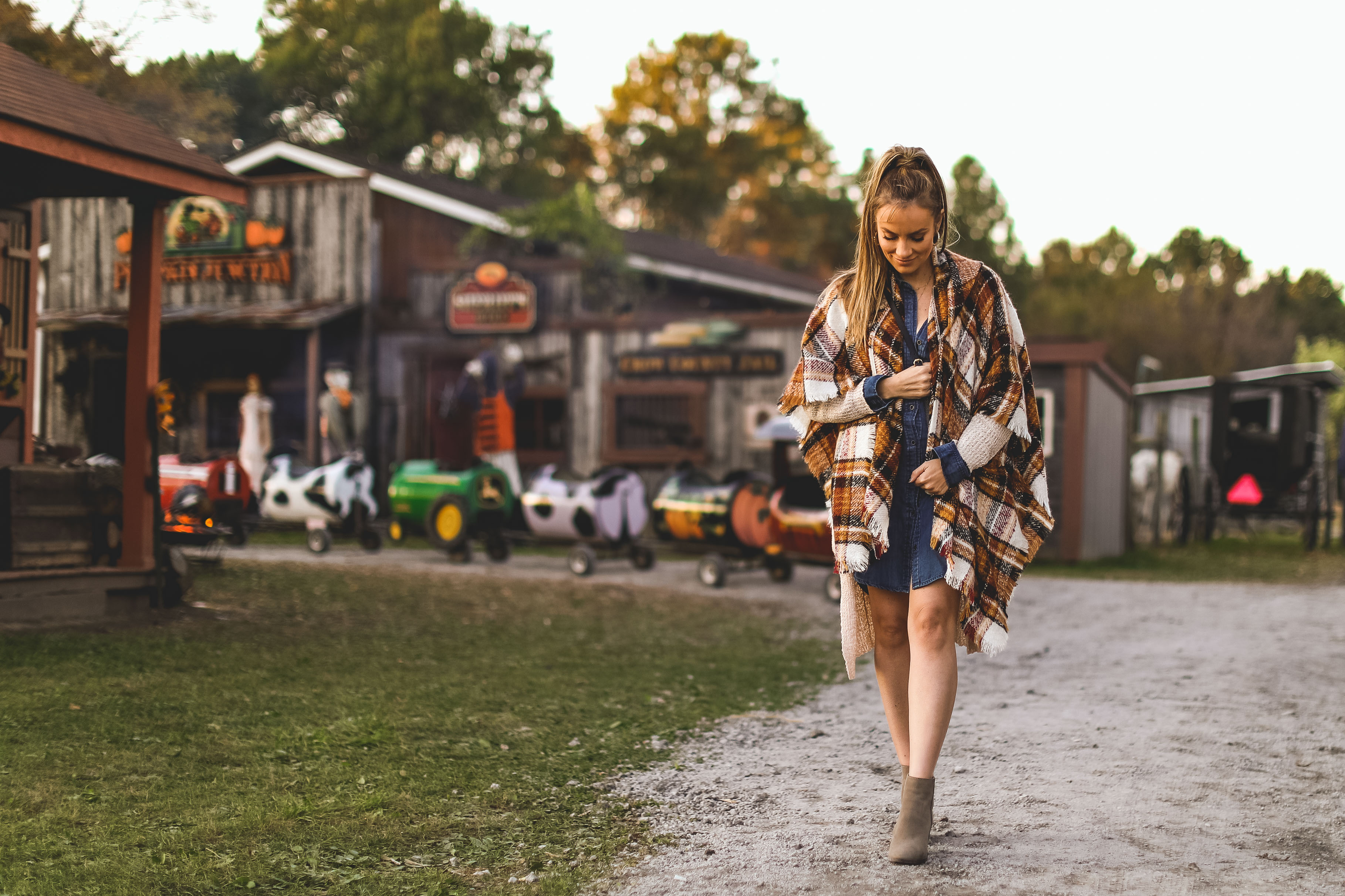 What We Wore to the Pumpkin Patch Casual Fall Outfits angela lanter hello gorgeous