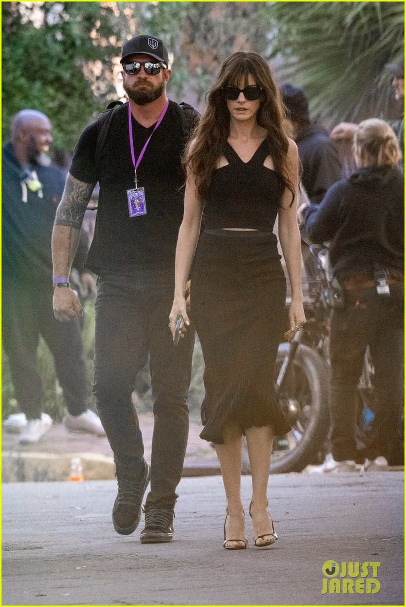 the idea of you movie outfit ideas - recreating Anne Hathaway's wardobe by fashion blogger Angela Lanter